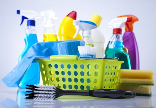 Professional end of tenancy cleaning in SE3 for kitchens and living spaces