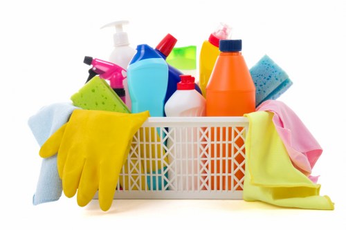 Clearing a flat in SE3 with careful removal of bulky household items
