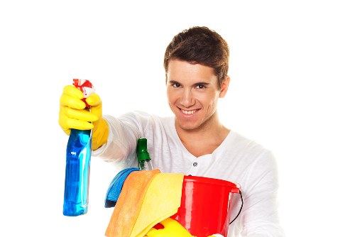Professional deep cleaning for a flat in SE3